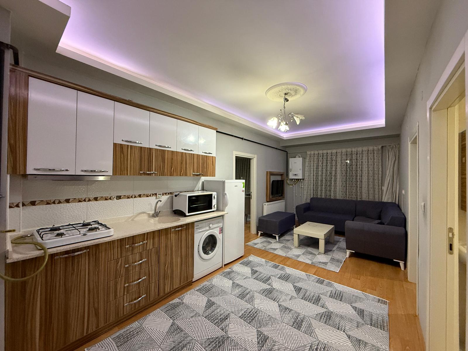 KAMPÜS EMLAK'TAN MERKEZİ KONUMDA BALKONLU DAİRE