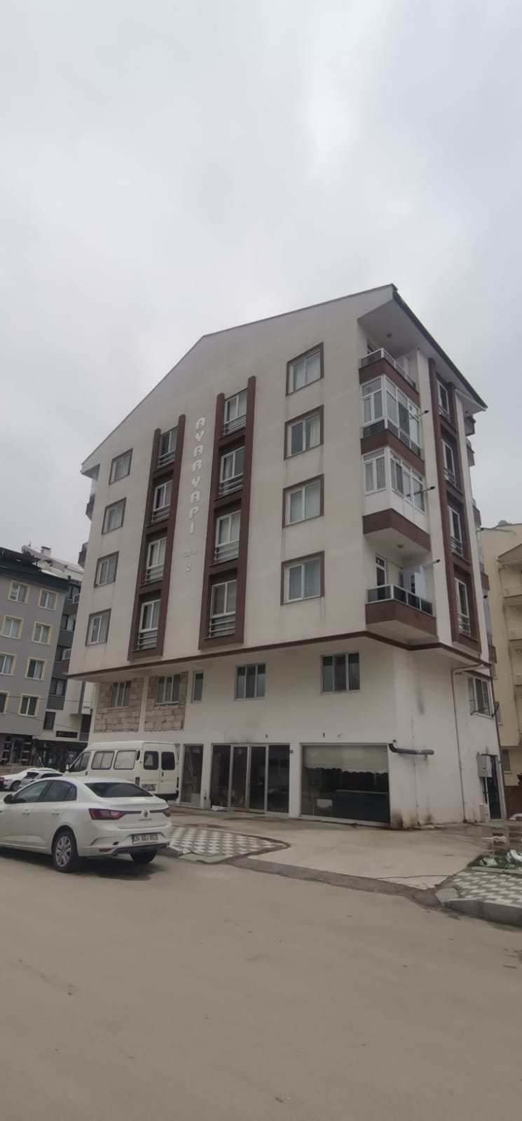 KAMPÜS EMLAK'TAN SATILIK SIFIR BİNA TEMİZ DAİRE