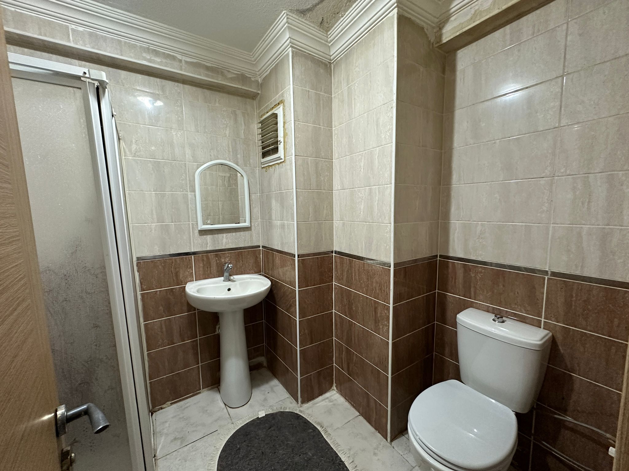 ERENLER'DE  MERKEZİ KONUMDA 1+1 FIRSAT DAİRE