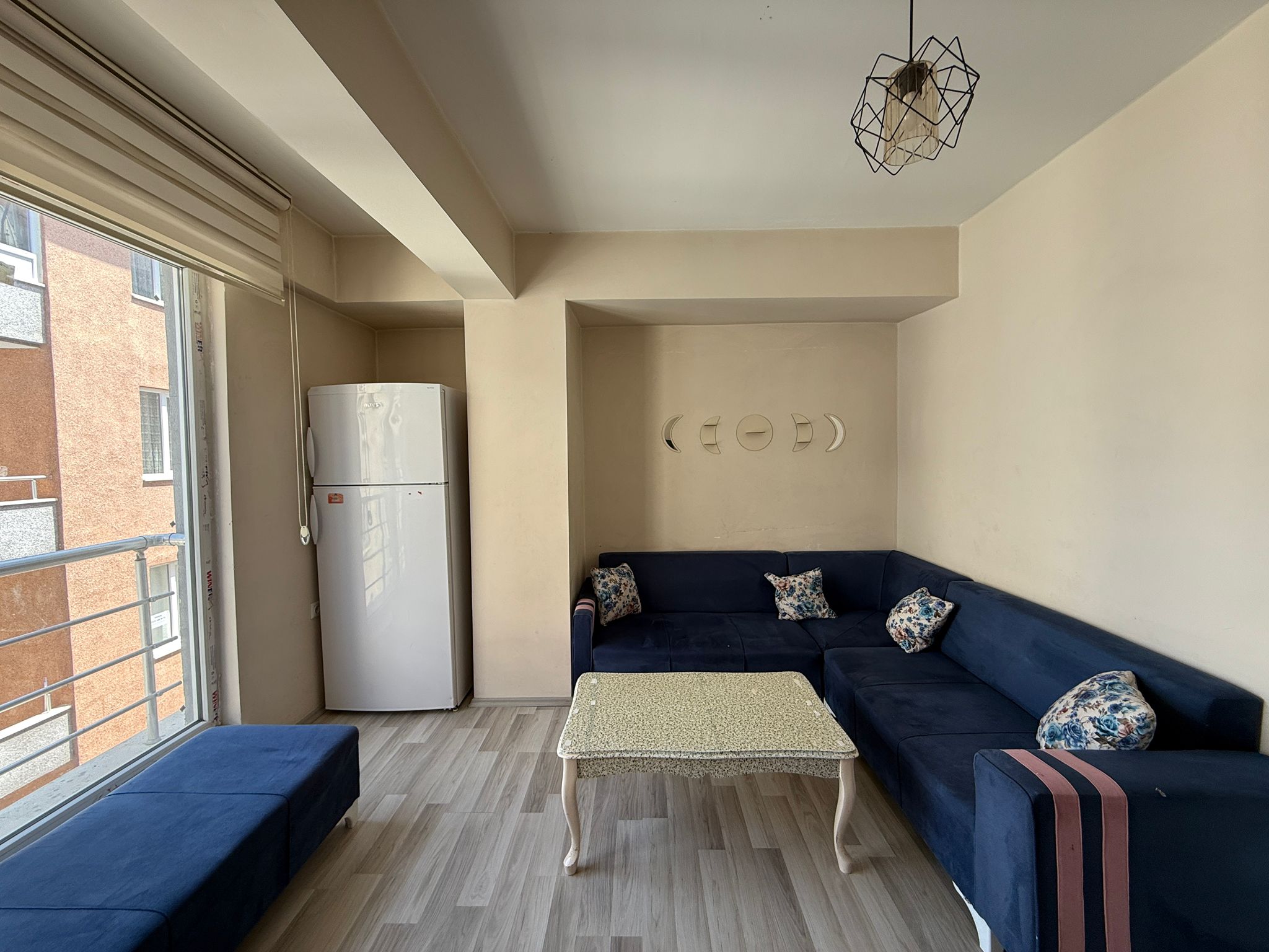 KAMPÜS EMLAK'TAN MERKEZİ KONUMDA FIRSAT DAİRE