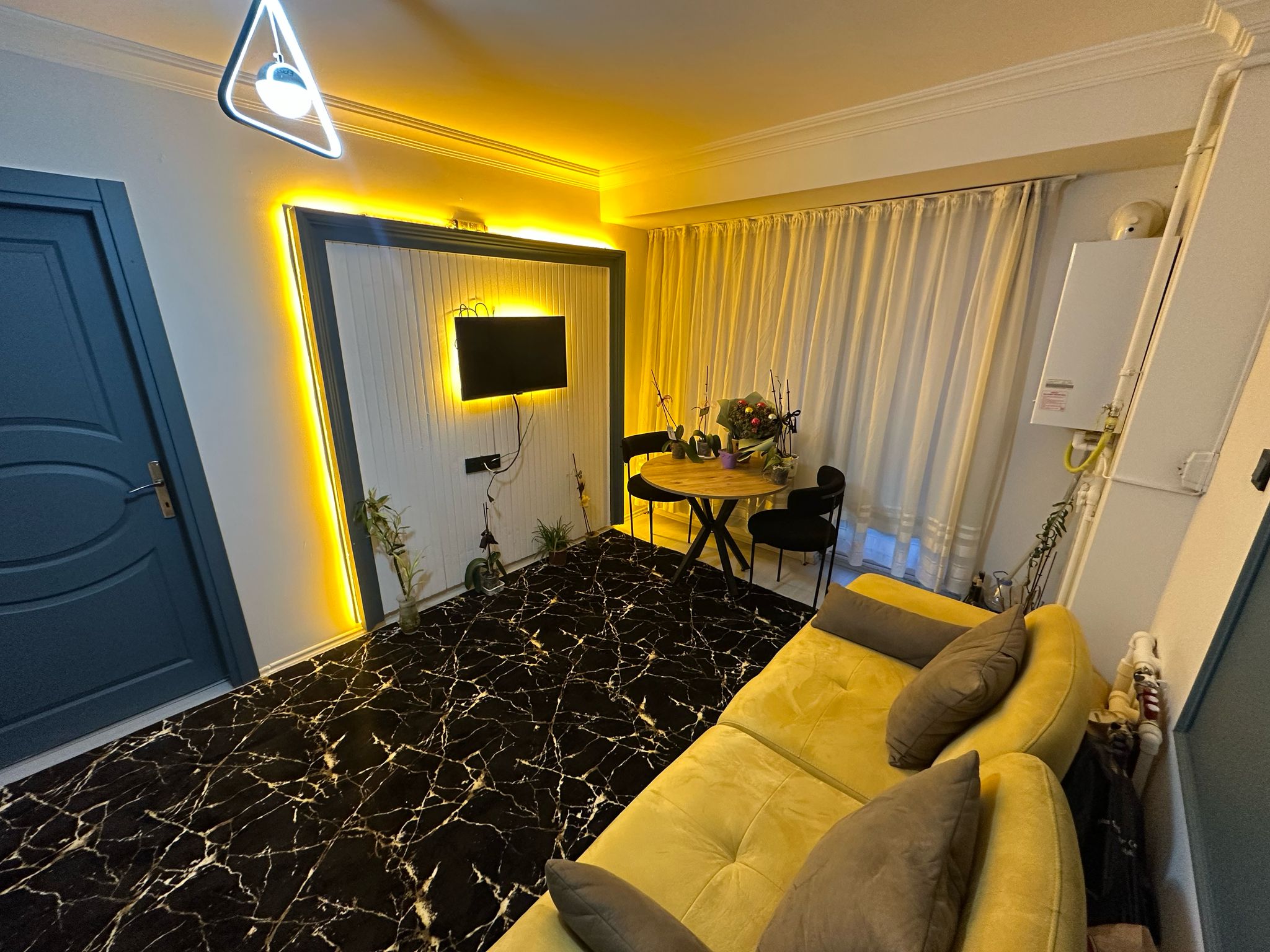 KAMPÜS EMLAK'TAN SATILIK DAİRE