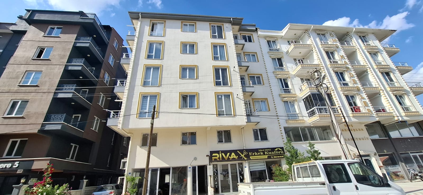KAMPÜS EMLAK'TAN MERKEZİ KONUMDA BALKONLU 2+0 DAİRE