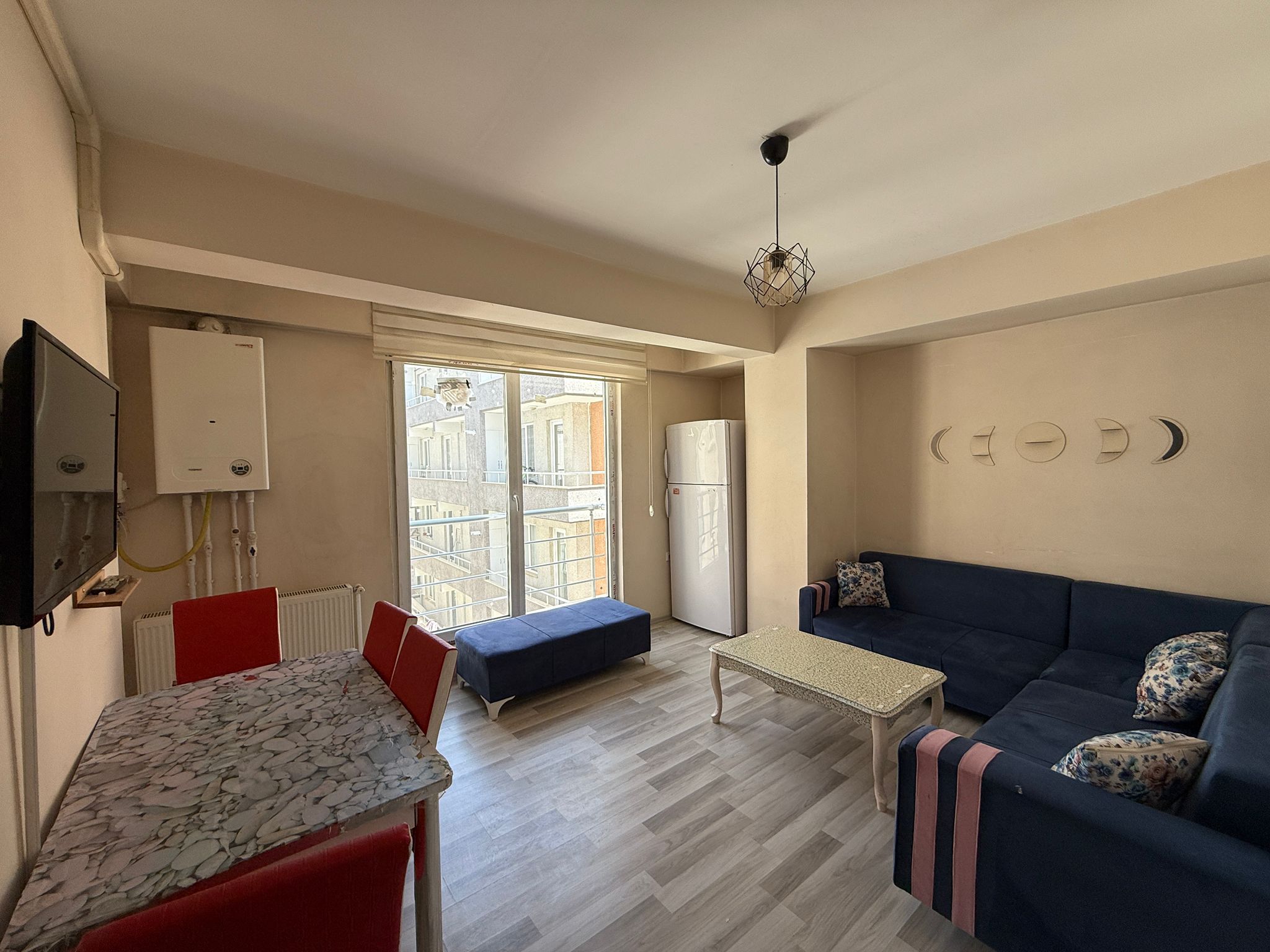 ERENLER'DE MERKEZİ KONUMDA 2+0 SATILIK FIRSAT DAİRE