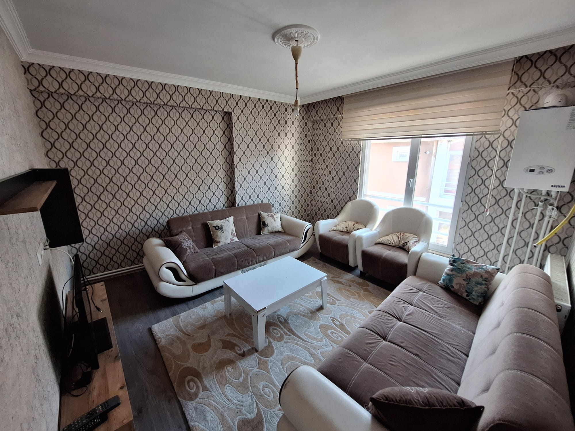 ERENLER'DE MERKEZİ KONUMDA 2+0 FIRSAT SATILIK DAİRE