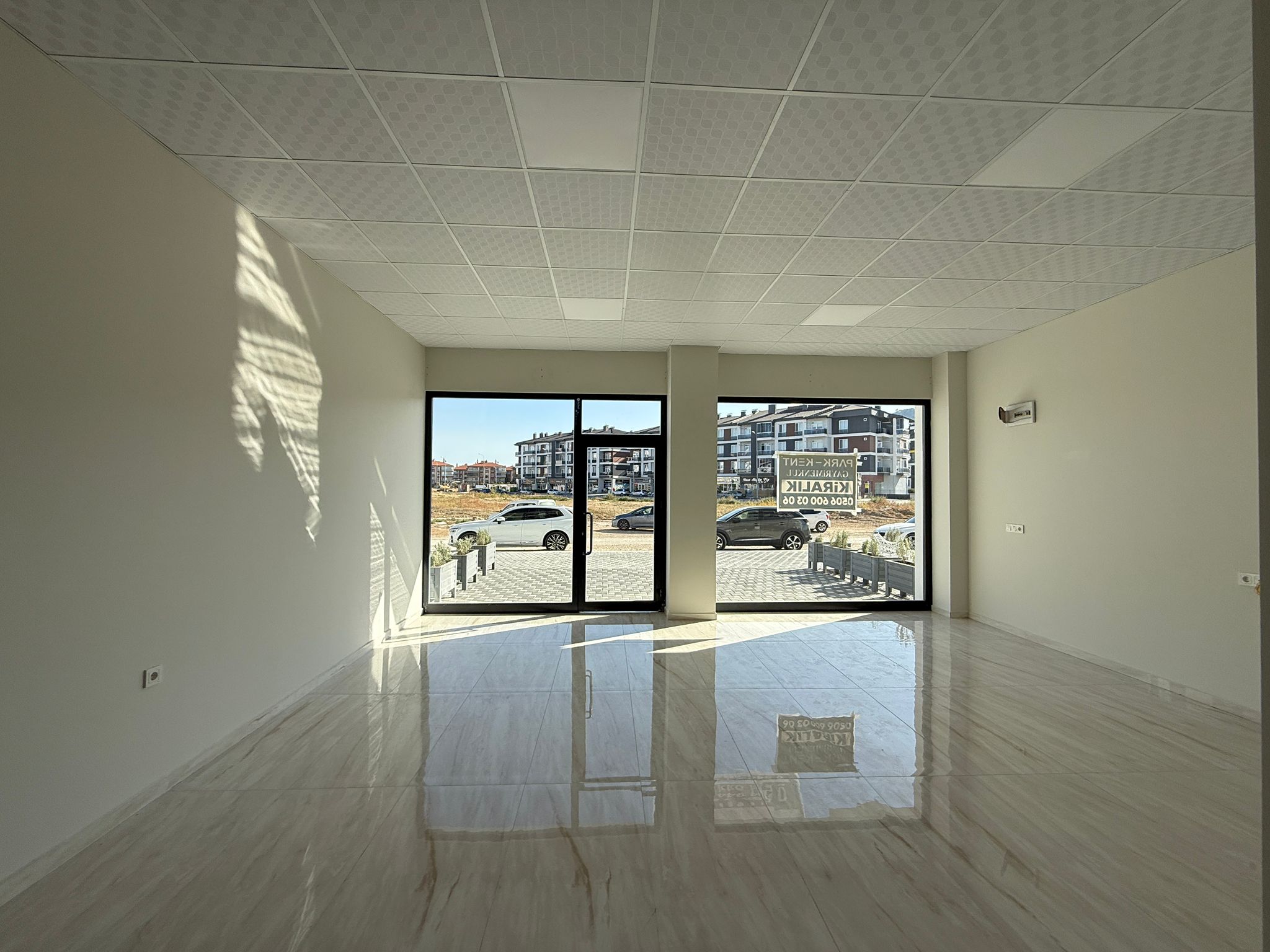 KAMPÜS GAYRİMENKUL'DEN SELÇUKLU MAH. KİRALIK DÜKKAN