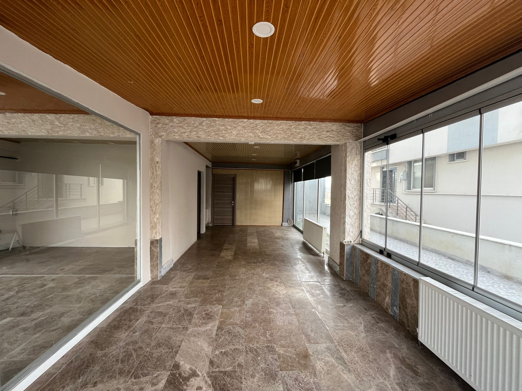 ERENLER'DE GENİŞ FIRSAT KİRALIK DÜKKAN