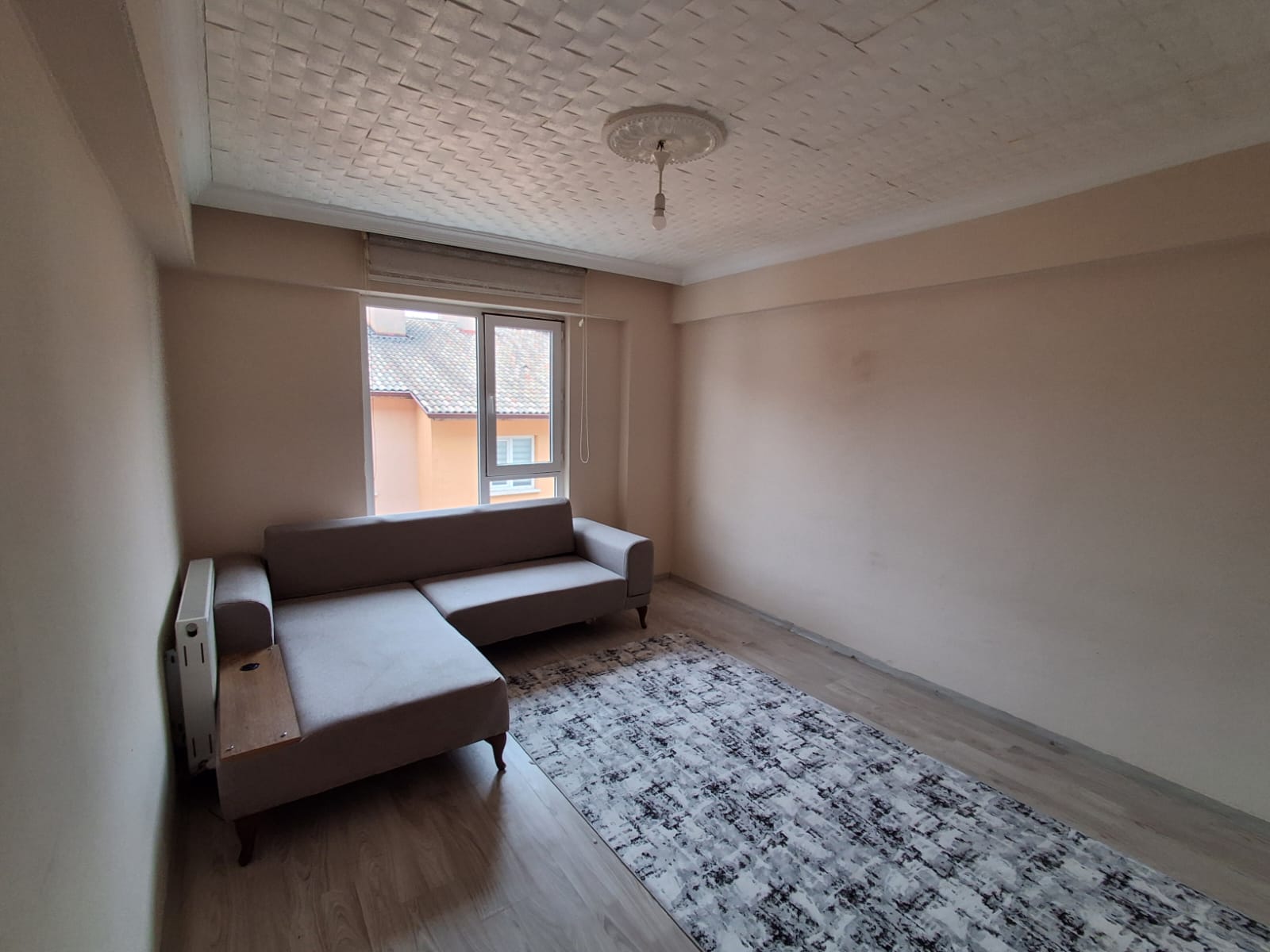 ERENLER'DE SEVGİ YOLU ÜZERİNDE 2+0 KİRALIK DAİRE