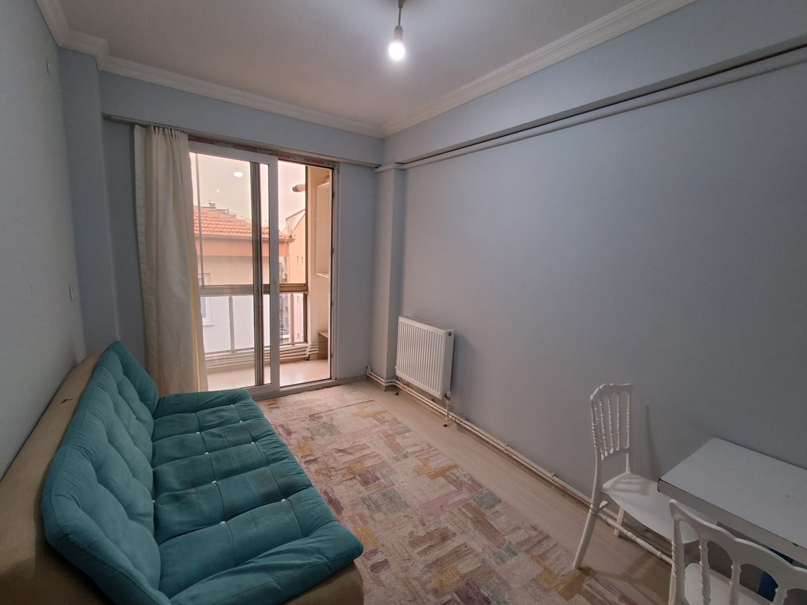 ERENLER'DE EMNİYET KARAKOLU KARŞISINDA 2+0 KİRALIK DAİRE