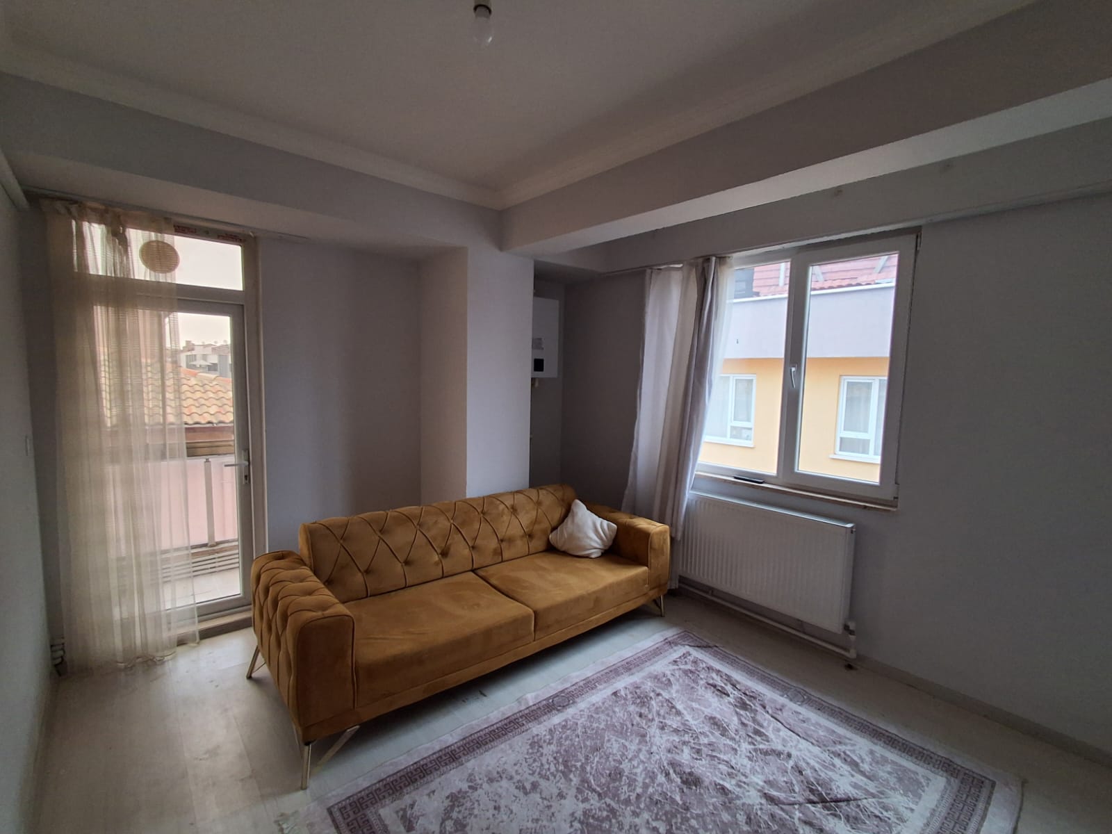 ERENLER'DE EMNİYET KARŞISINDA 2+0 FIRSAT KİRALIK DAİRE